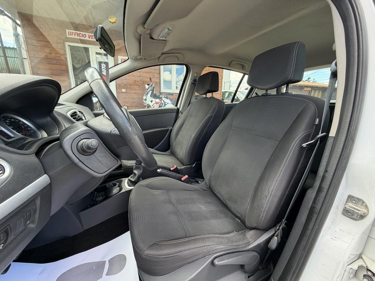 RENAULT Clio 1.2 Benzina 5 porte NEOPATENTATI