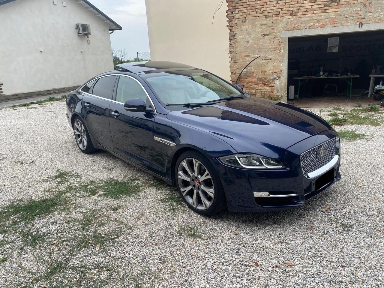 Jaguar XJ 3.0D V6 300 CV Premium Luxury