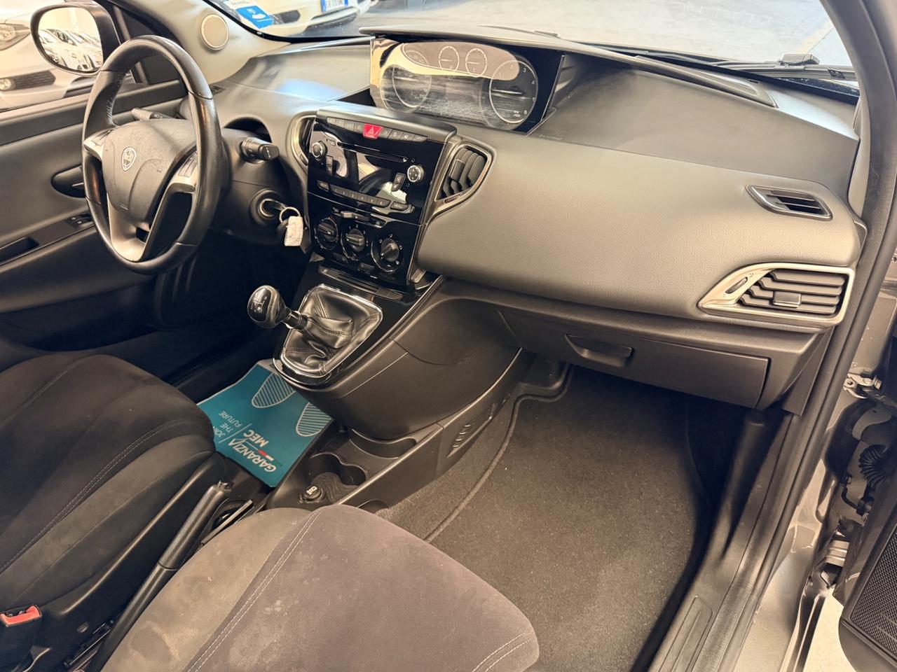 Lancia Ypsilon 1.3 MJT 16V 95 CV 5 porte S&S Elefantino