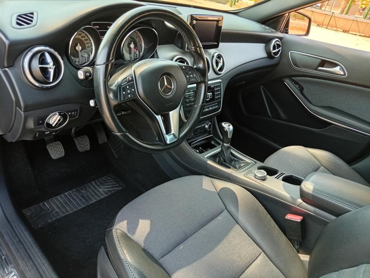 Mercedes-benz GLA 180 d Sport