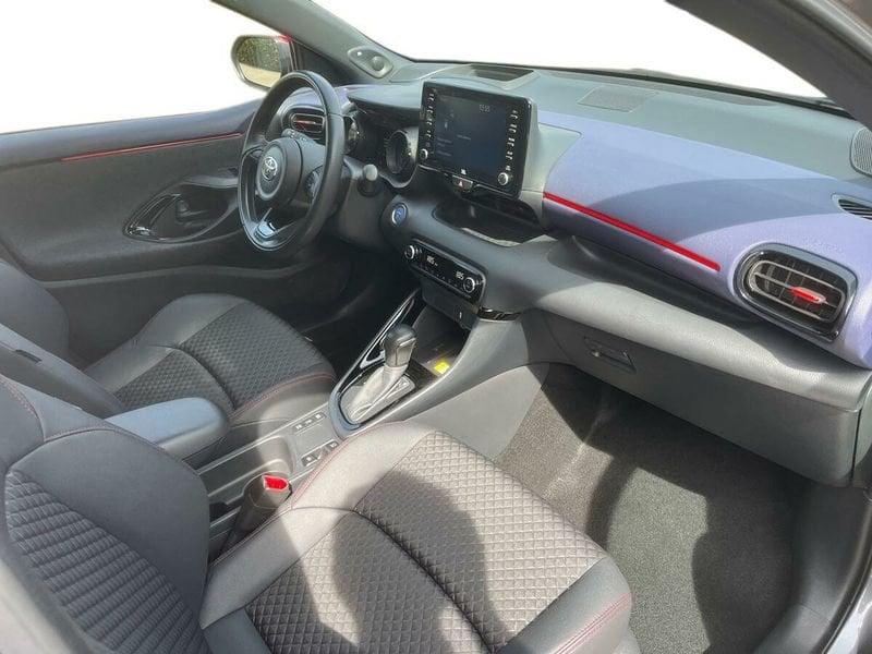 Toyota Yaris Hybrid Energy MY21