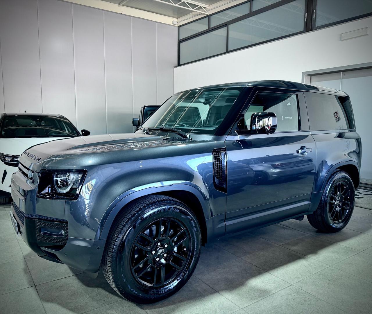 Land Rover Defender 90 3.0D I6 200 CV AWD Auto X-Dynamic SE