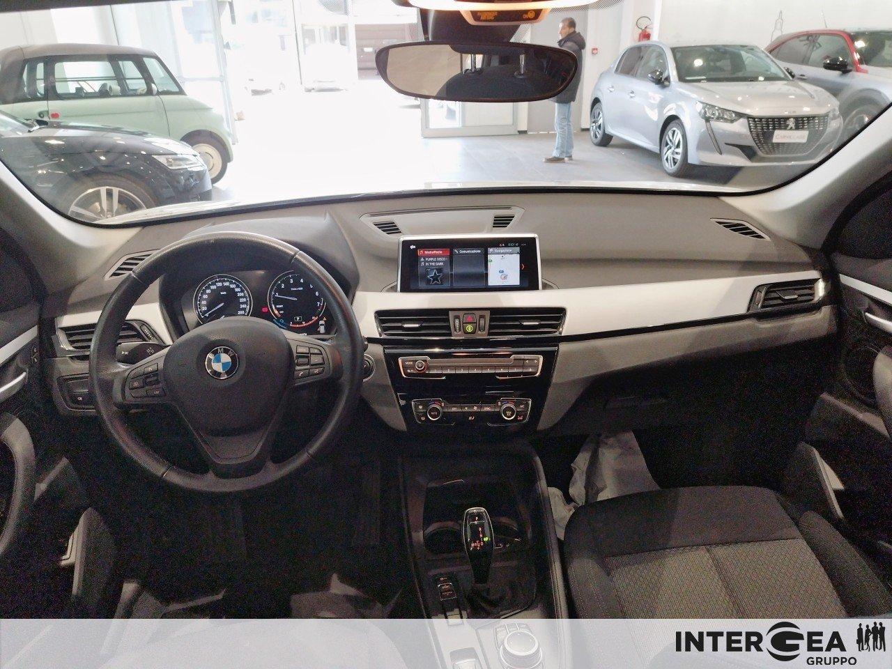 BMW X1 F48 2019 X1 sdrive18i Advantage 140cv auto