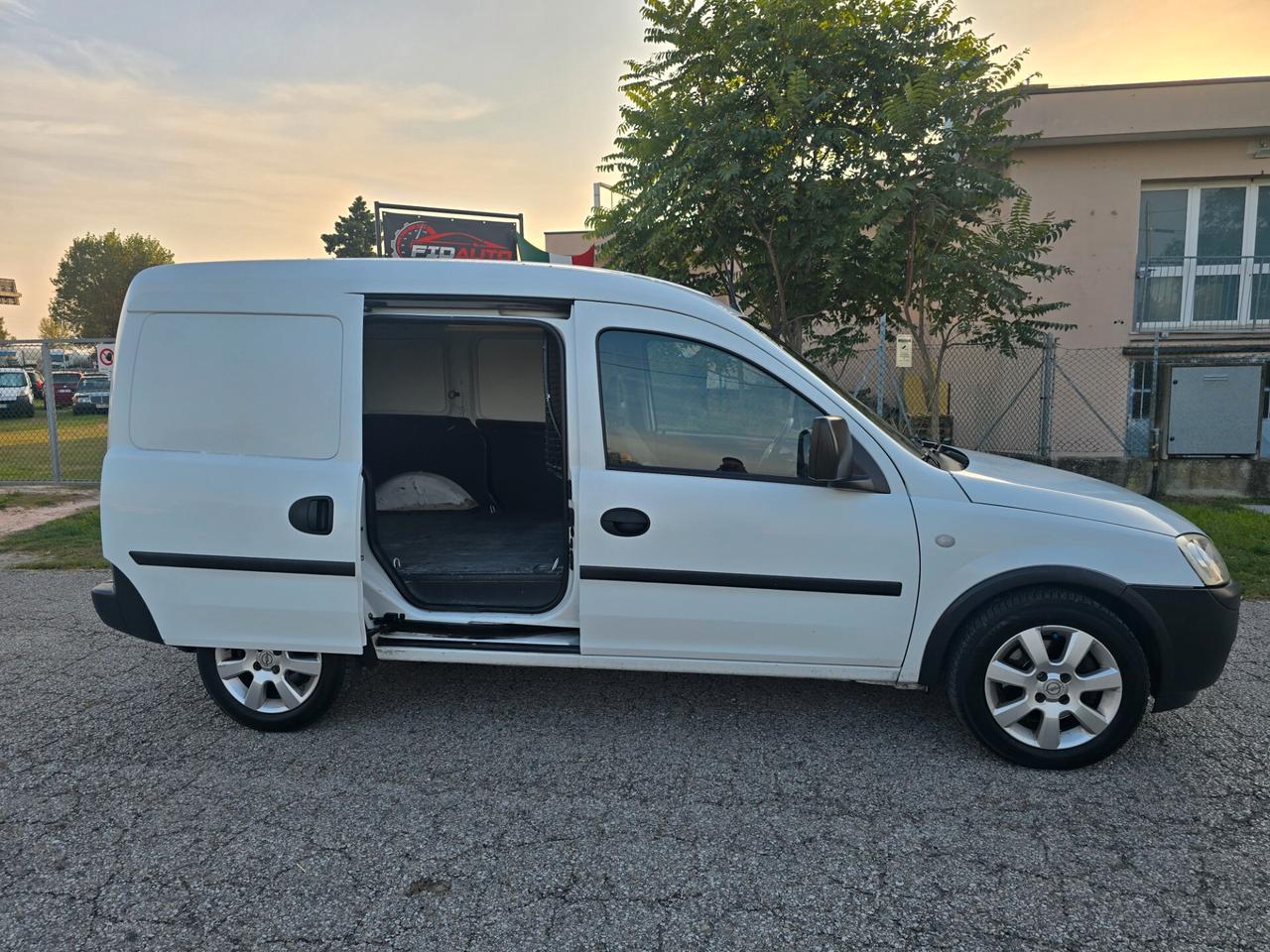 Opel Combo 1.6 Metano con GARANZIA