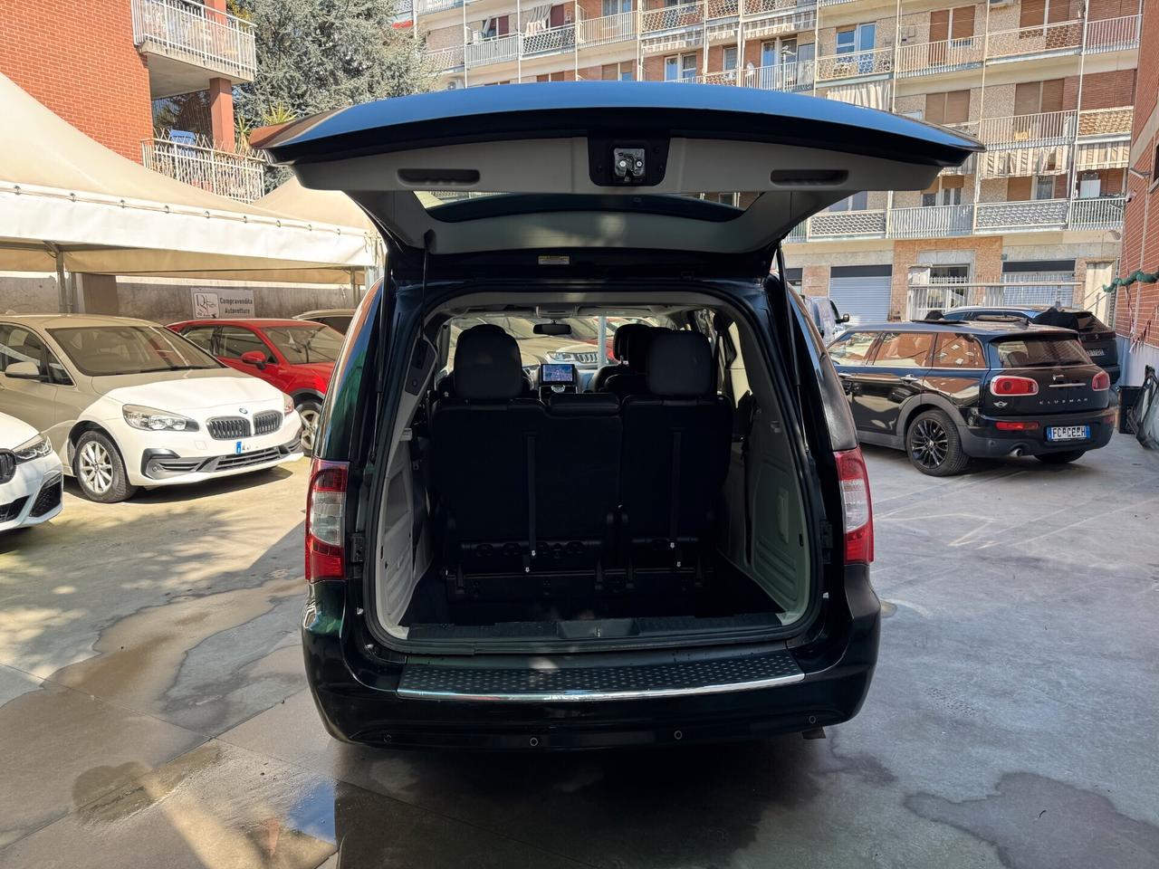 Lancia Voyager 2.8 Turbodiesel Platinum 163 CV