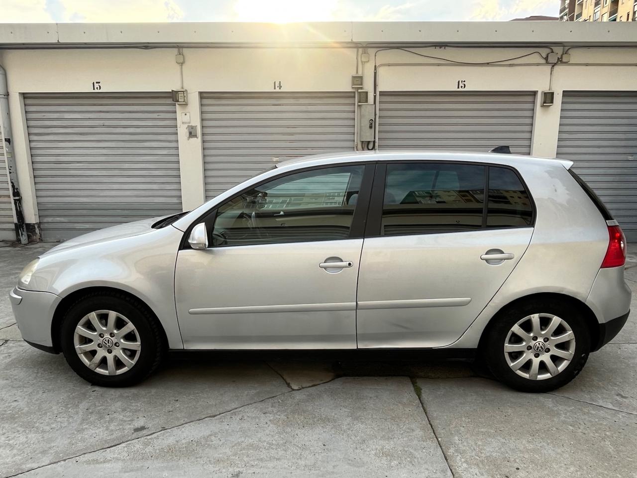 Volkswagen Golf 2.0 16V FSI 4mot. 5p. GT Sport