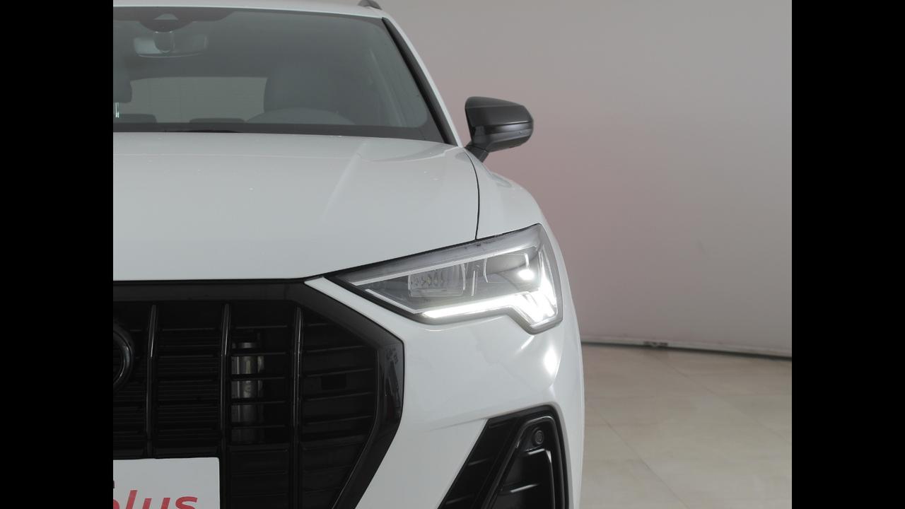 Audi Q3 45 TFSI E S TRONIC