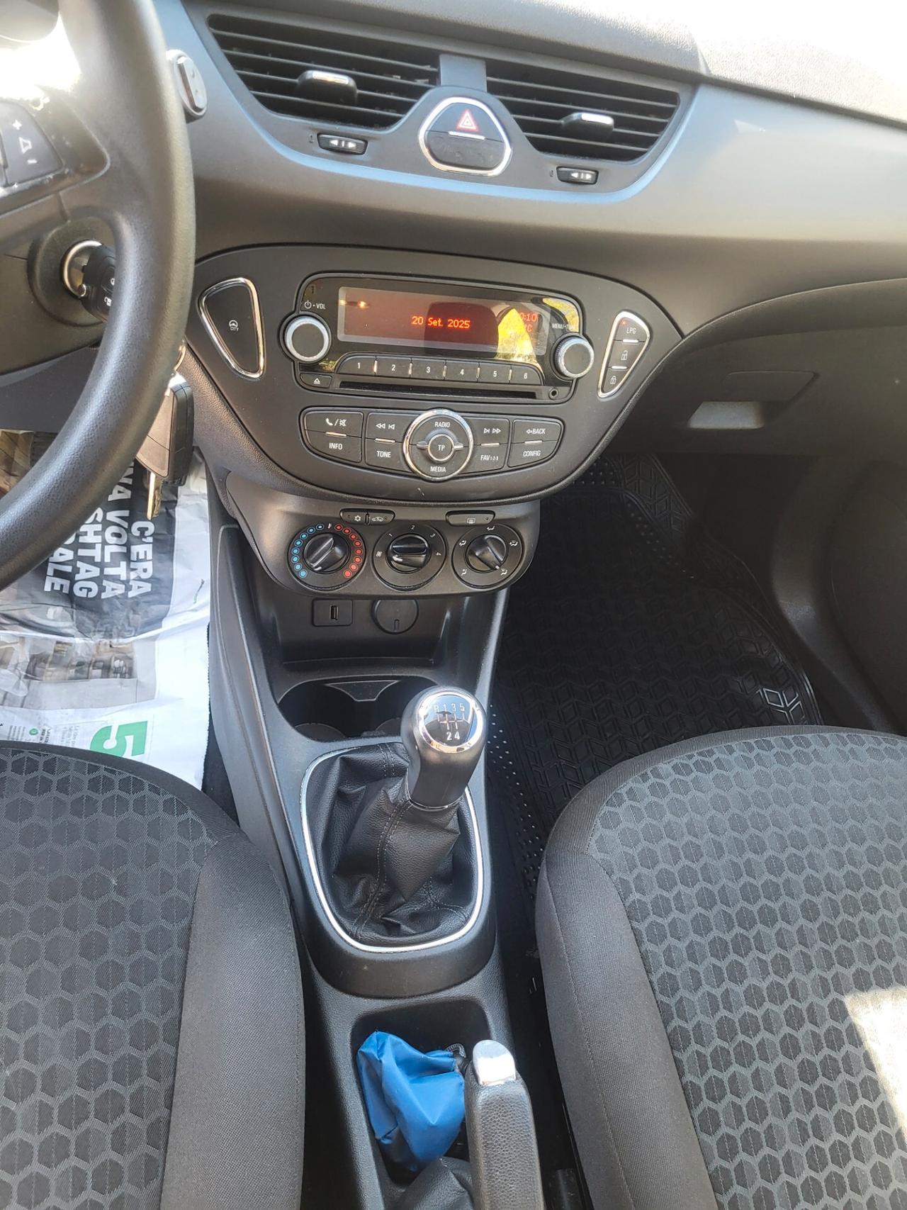 OPEL CORSA 1,4 GPL-UNICA PROPR-3 REVISIONI-EURO 6