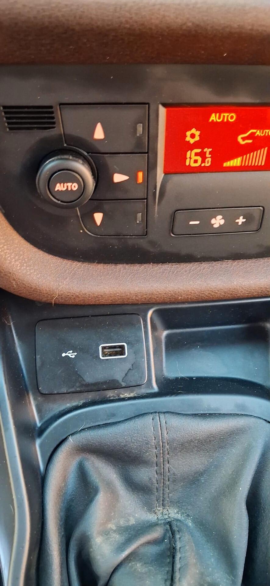Fiat Doblò 1.6 MJT 120CV S&S Trekking