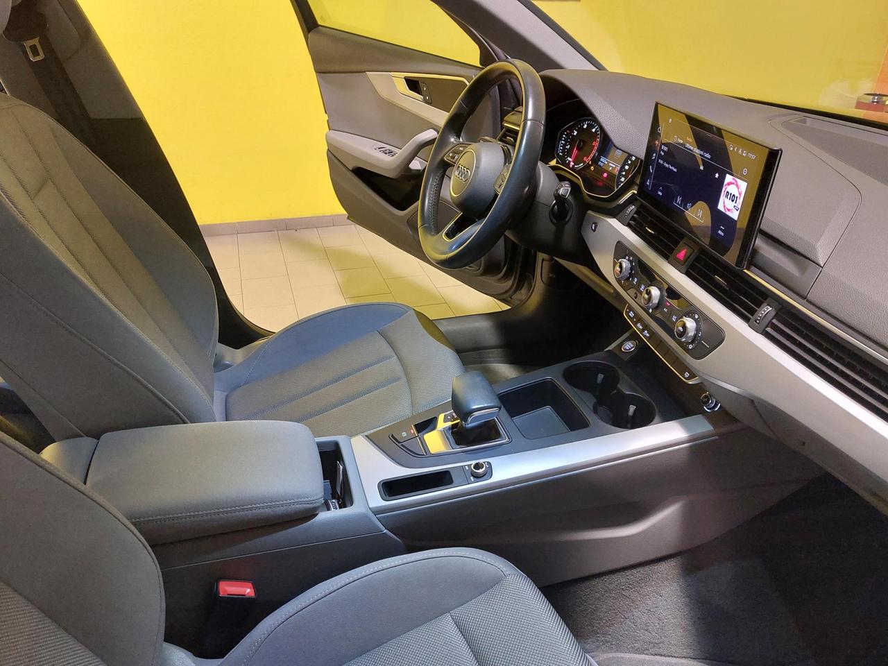 Audi A4 Avant 35 2.0 tdi mhev Business 163cv s-tronic