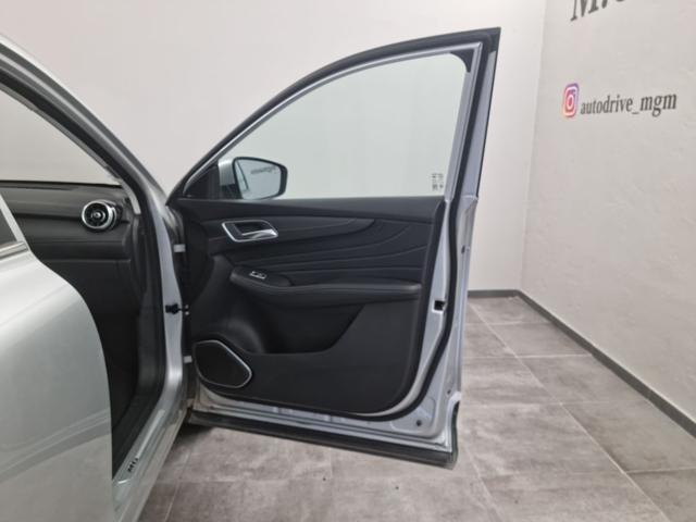 MG EHS Plug-in Hybrid Luxury