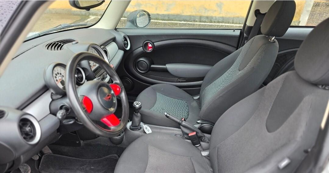 Mini Cooper Coupe 1.6