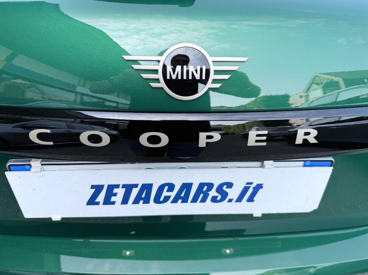 Mini Cooper 5 Porte C Favoured 1.5 Auto Favoured
