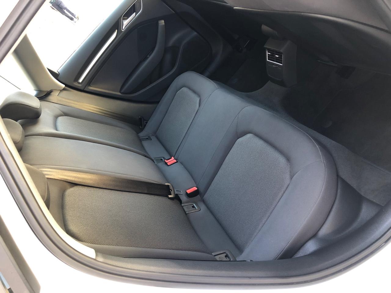 Audi A3 SPORTBACK 1.6TDI 110CV Design FULL/LED/NAV