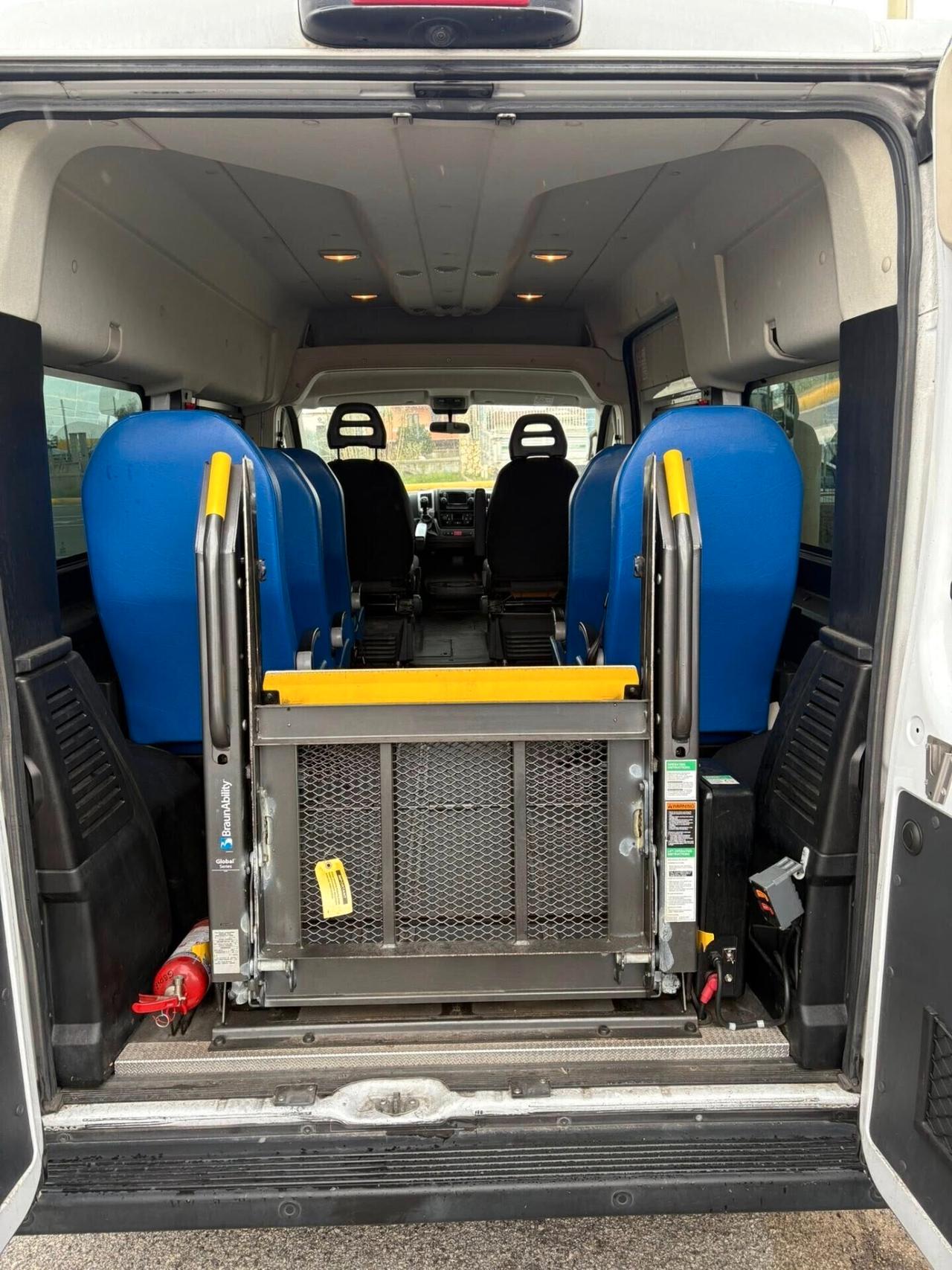 Fiat Ducato 9 posti trasporto disabili