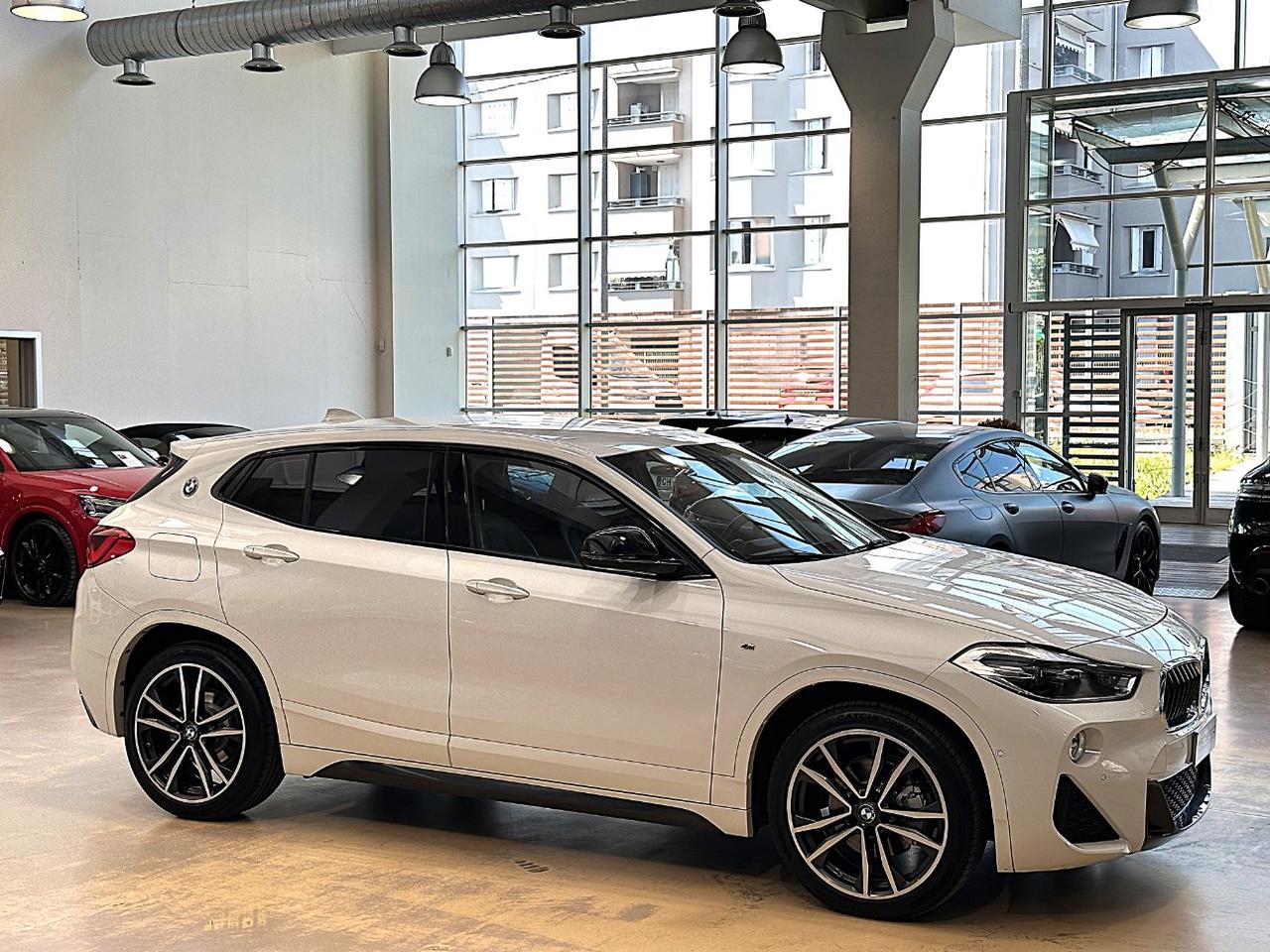 BMW X2 xdrive18d Msport auto-LED-19"-Camera-Carplay