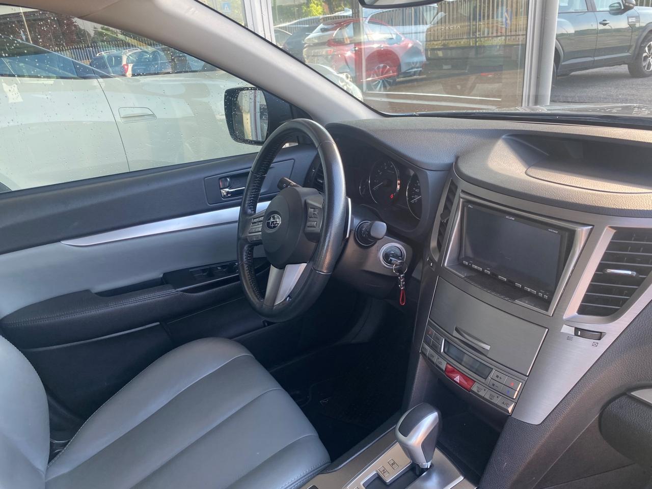 Subaru OUTBACK 2.5i Bi-Fuel Trend