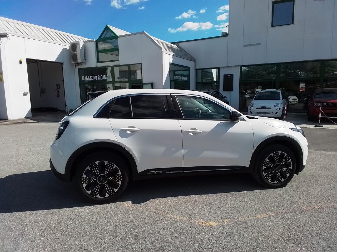 Fiat 600 Hybrid 110 CV DCT MHEV La Prima