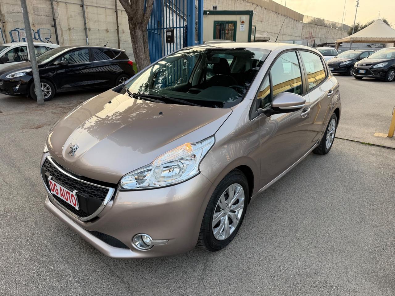 Peugeot 208 1.6 e-HDi 92 cavalli 2012