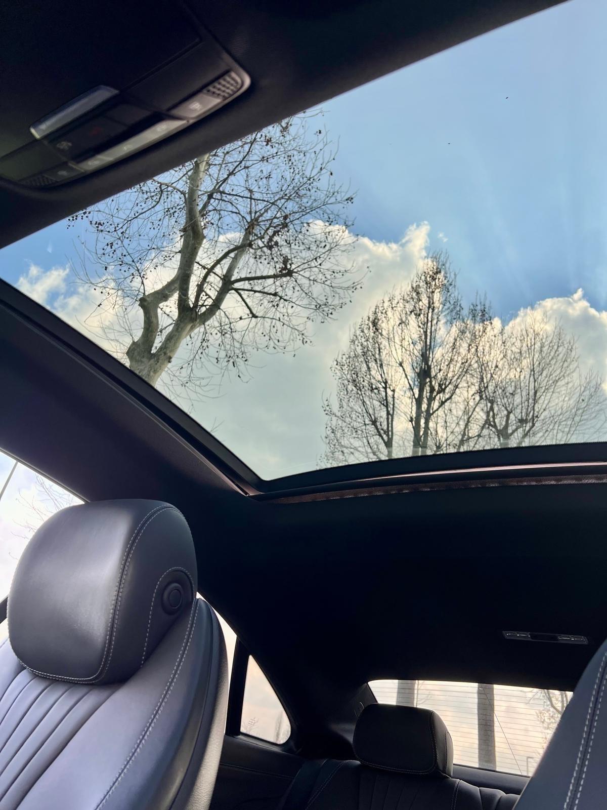 Mercedes-benz E220 Premium Plus