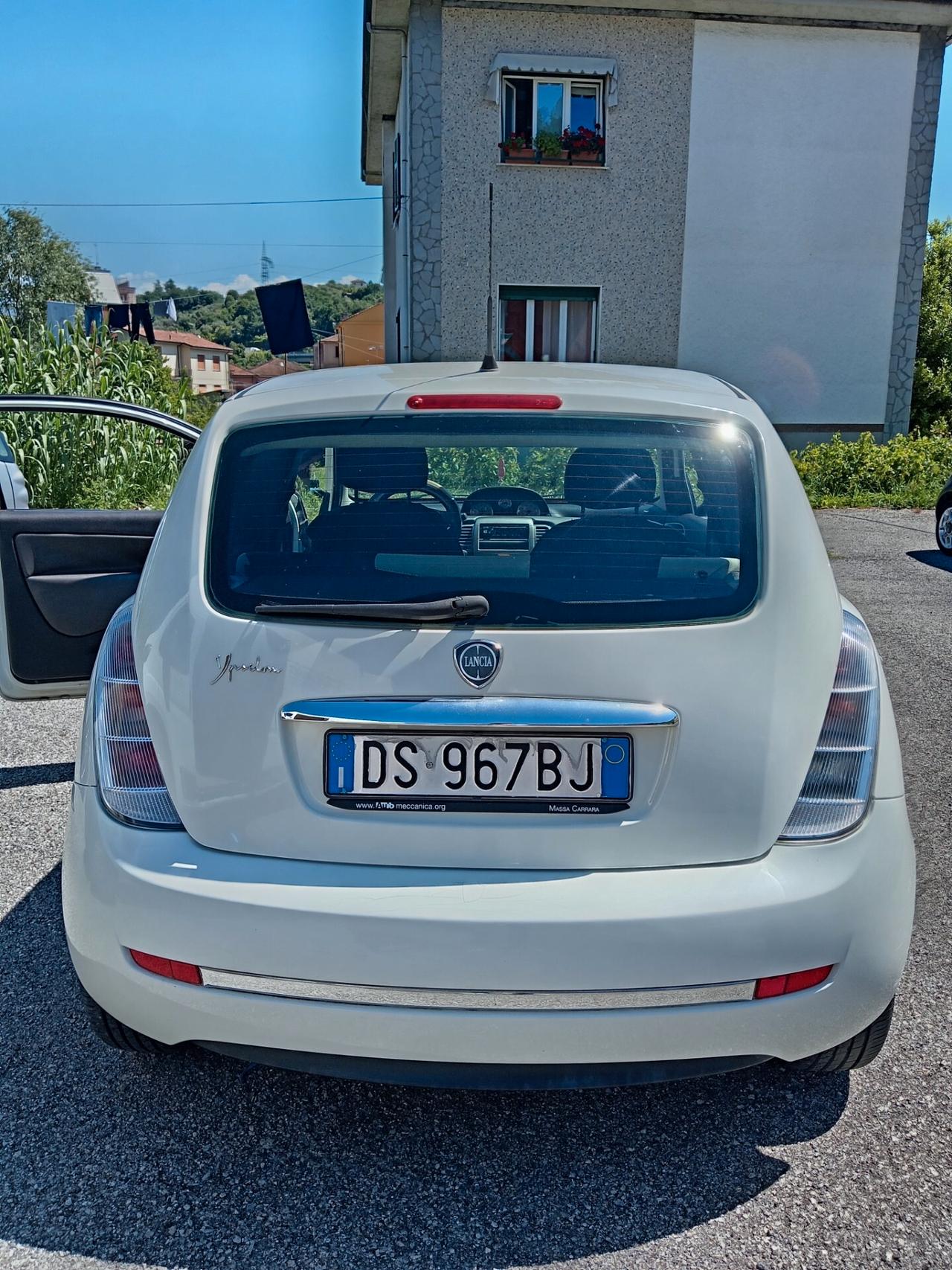 Lancia Ypsilon 1.2 Argento