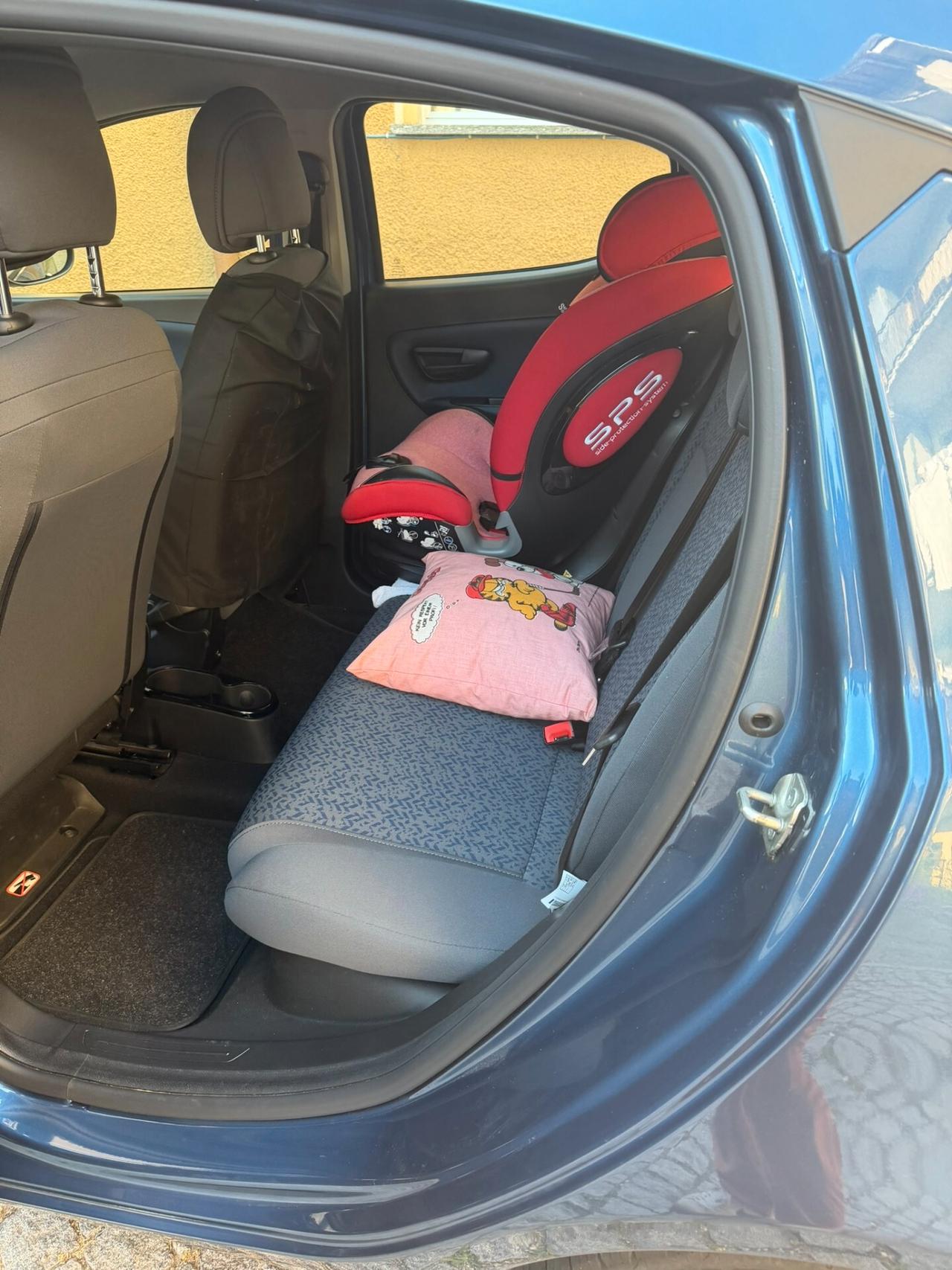 Lancia Ypsilon 1.0 FireFly 5 porte S&S Hybrid Alberta Ferretti