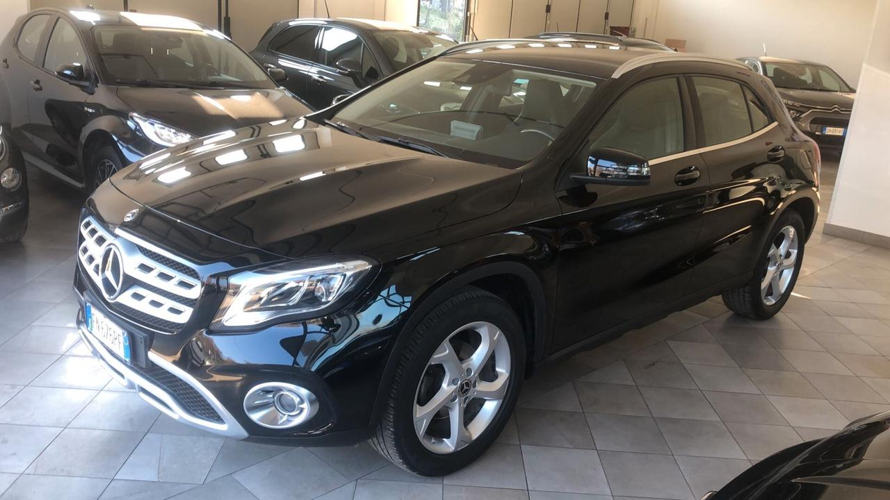 Mercedes-benz GLA 180 d Automatic Sport Cross