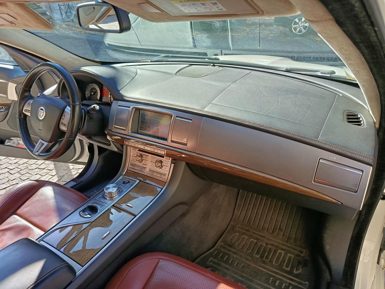 Jaguar XF Portfolio 3.0 D S #7681