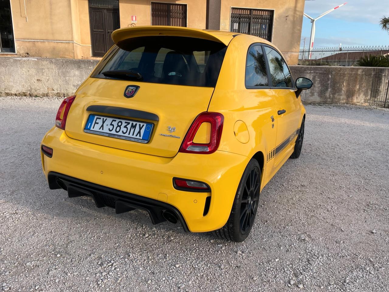 Abarth 595 1.4 Turbo T-Jet 180 CV Competizione