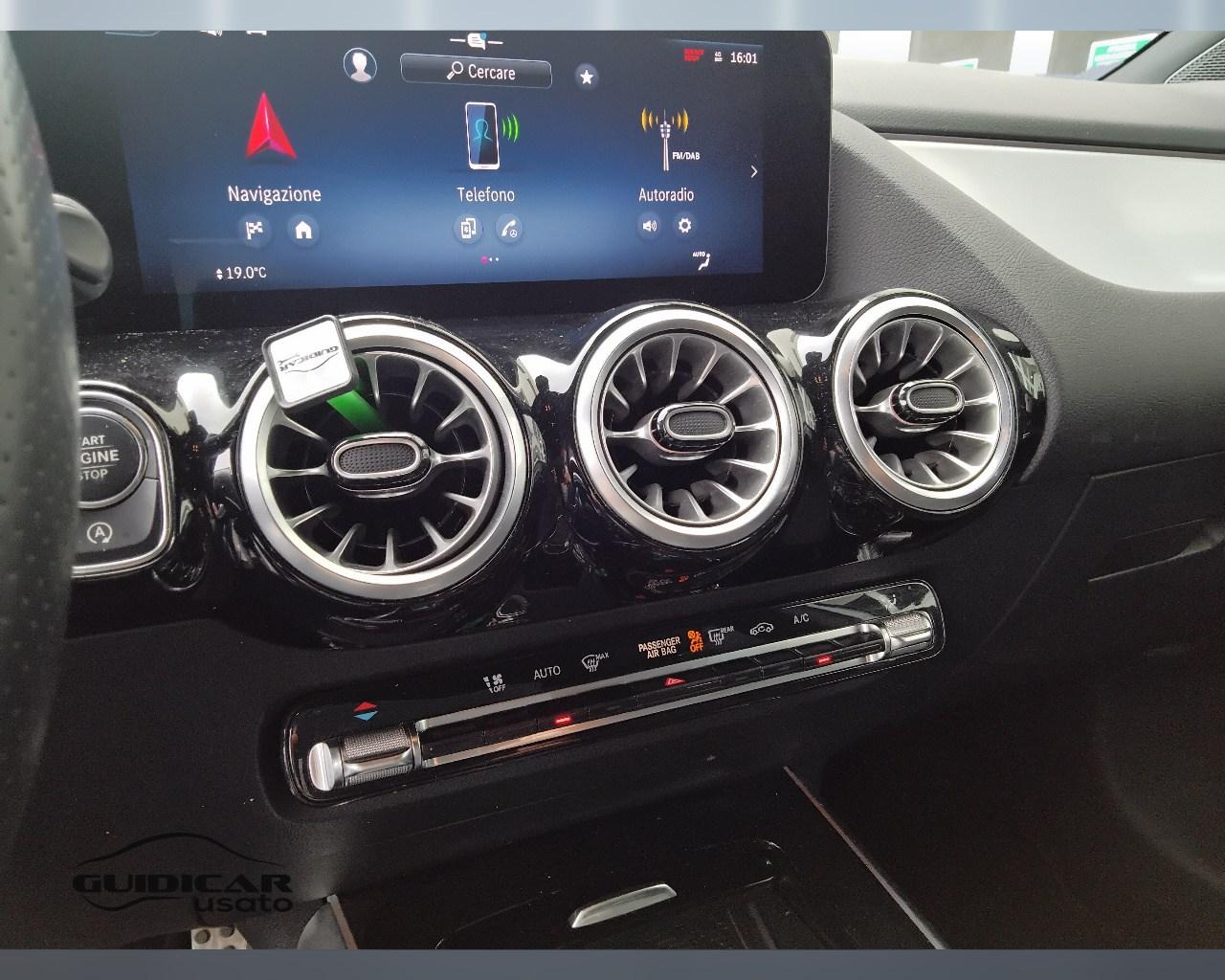 Mercedes-Benz GLA-H247 2023 - GLA 180 d AMG Line Advanced Plus auto