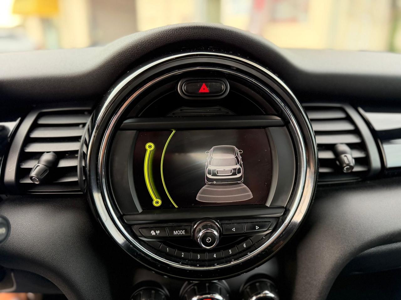 Mini 1.5 Cooper D Business XL Neopatentati