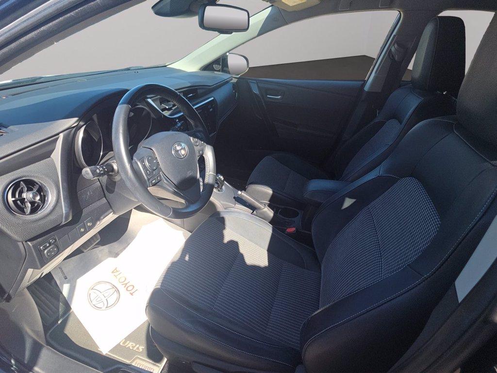 TOYOTA Auris 1.8h lounge cvt my17 del 2017