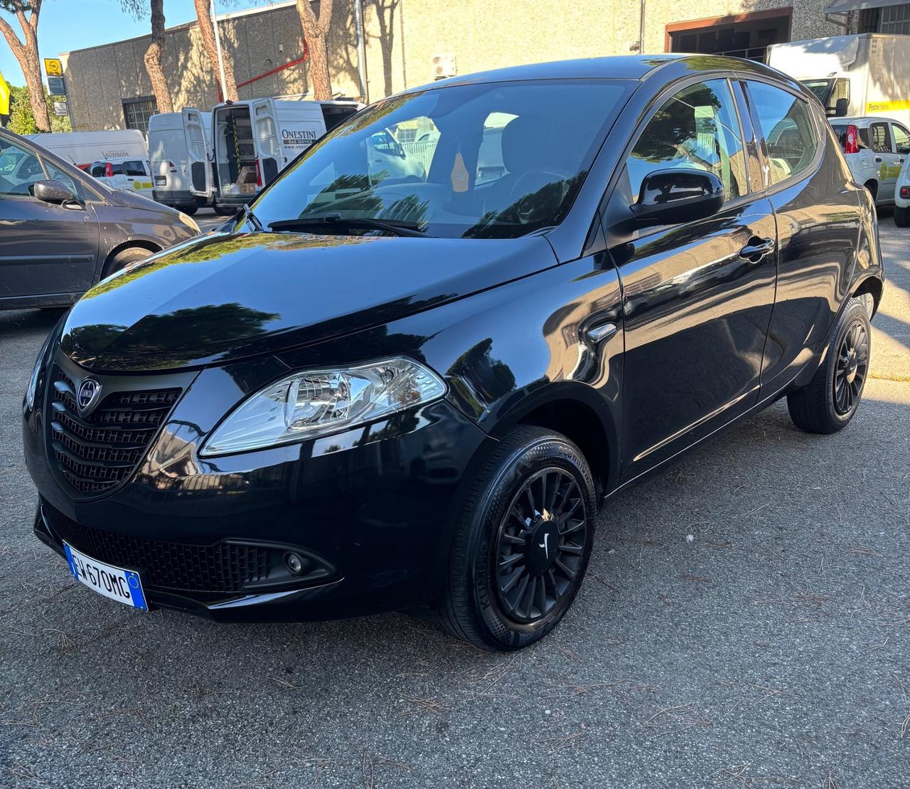 Lancia Ypsilon 0.9 TwinAir 85 CV 5 porte Metano Ecochic Gold