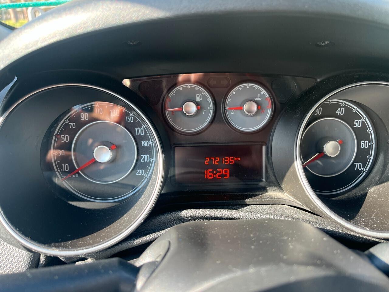 Fiat Punto 1.4 8V 5 porte Natural Power Lounge 2015