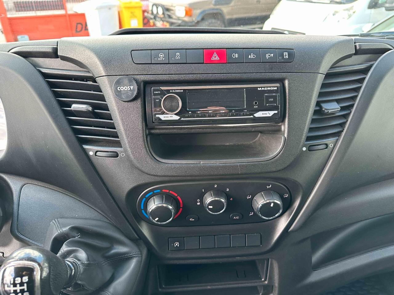 Iveco Daily 35S14 2.3 HPT PM Cabinato 136 cv