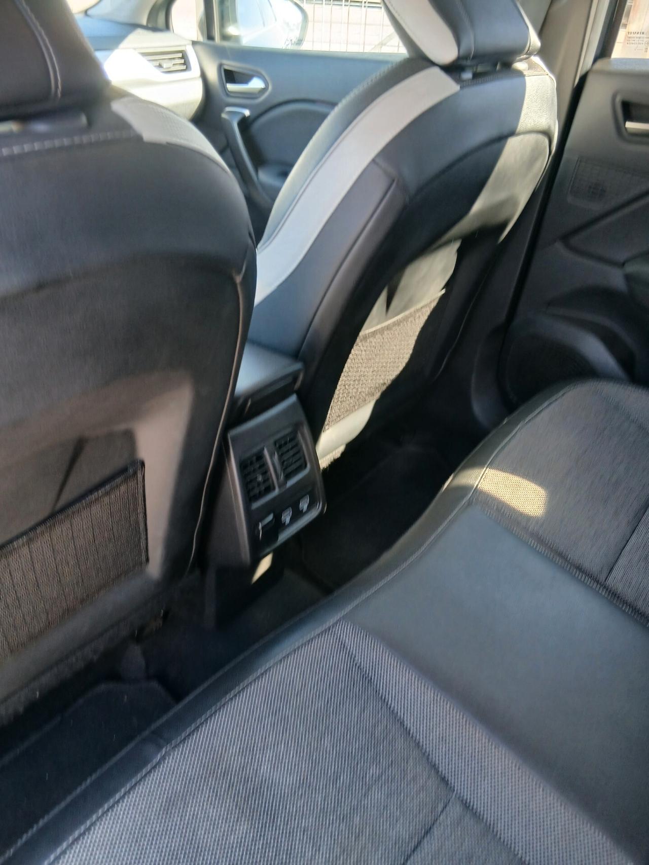 Renault Captur TCe 100 CV GPL FAP Intens