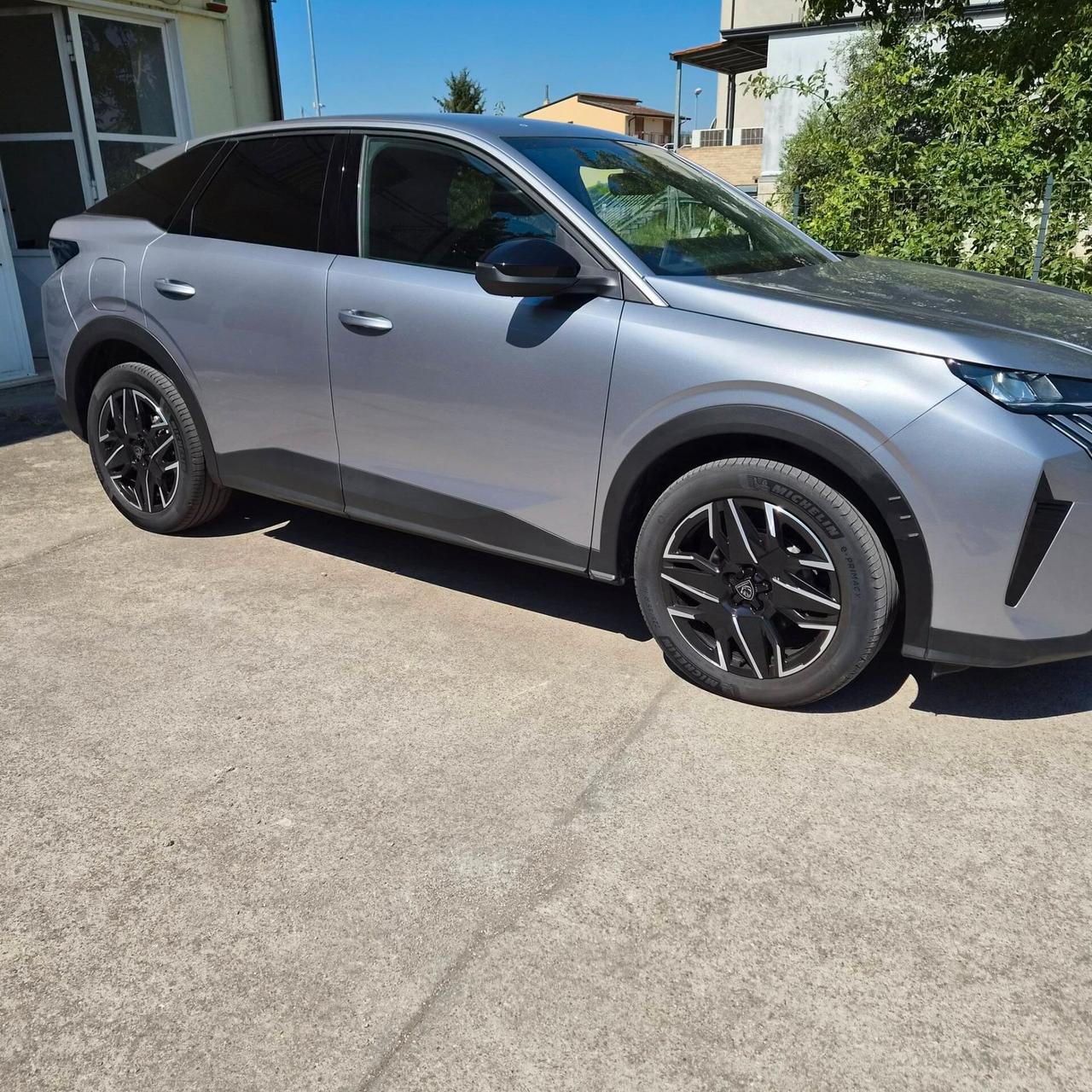 Peugeot 3008 Hybrid 136 e-DCS6 Allure 2025 km23000