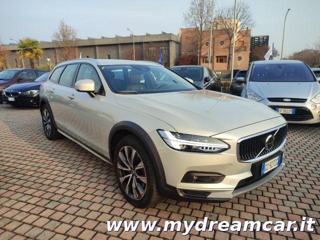 VOLVO V90 Cross Country B4 (d) AWD 197CV Geartronic Business Pro