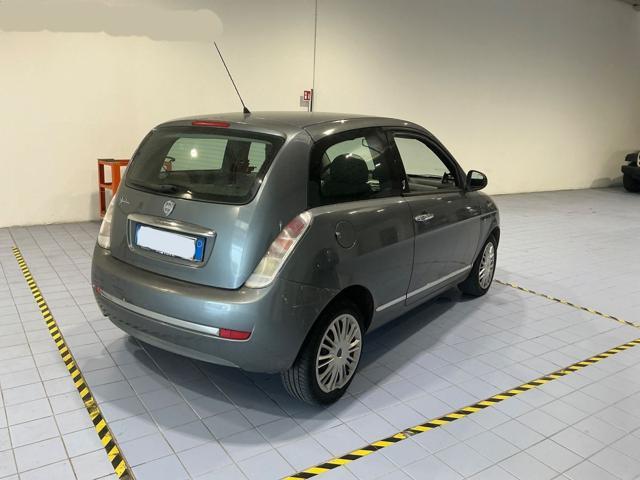 LANCIA Ypsilon 1.2 69 CV Unyca