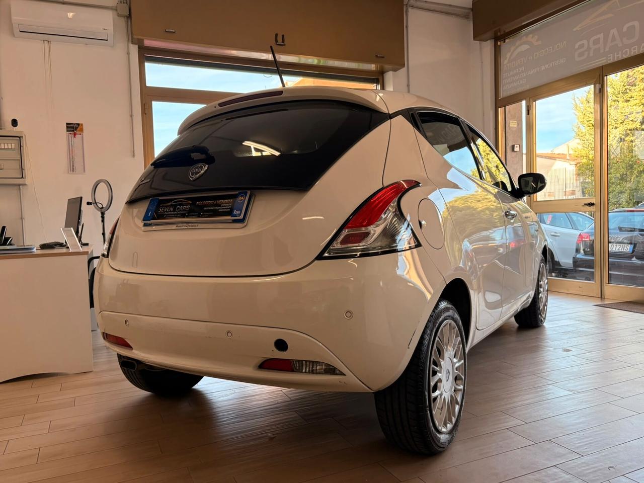 Lancia Ypsilon 1.2 69 CV 5 porte GPL Ecochic Gold