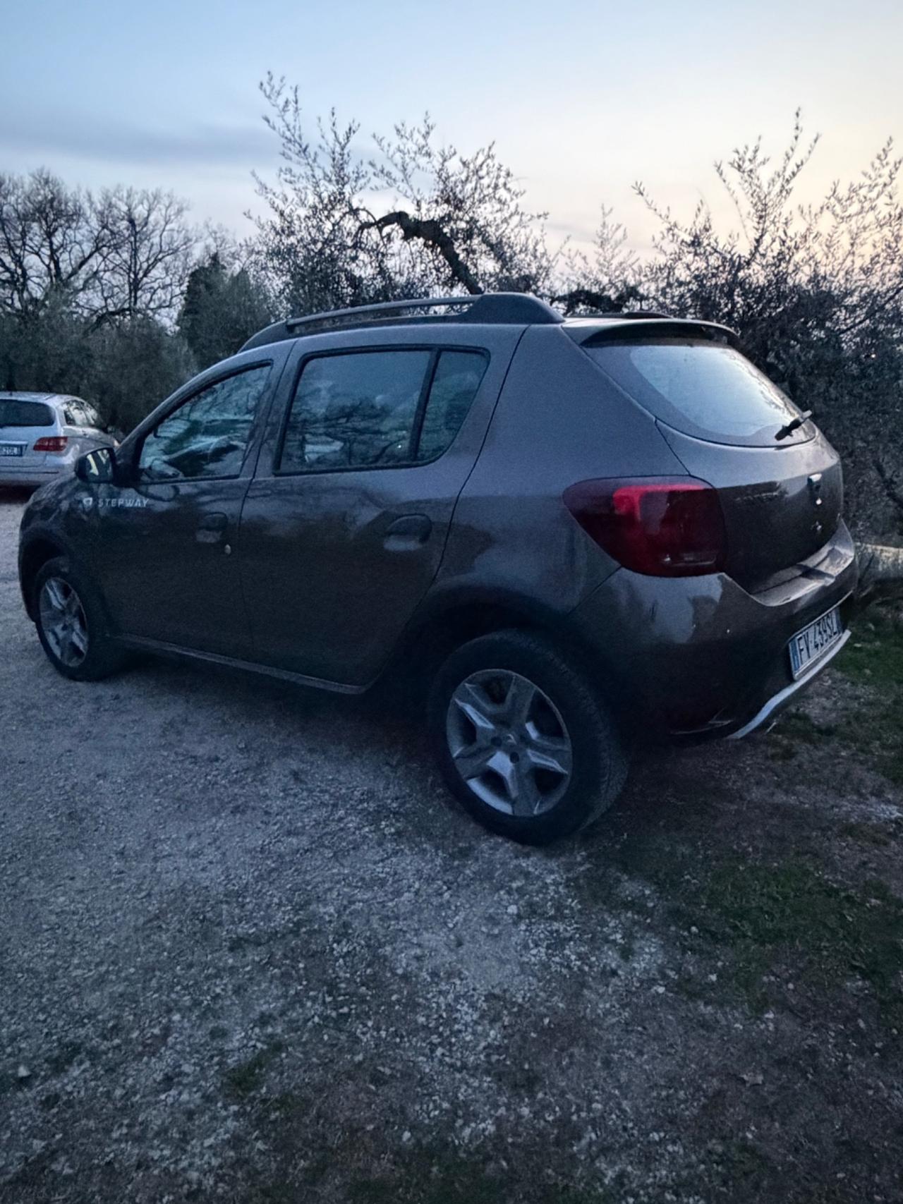 Dacia Sandero Stepway 0.9 TCe Turbo GPL 90 CV S&S Techroad