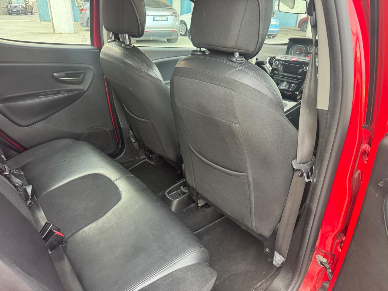 Lancia Ypsilon 1.3 MJT 16V 95 CV 5P. S&S Platinum 2012