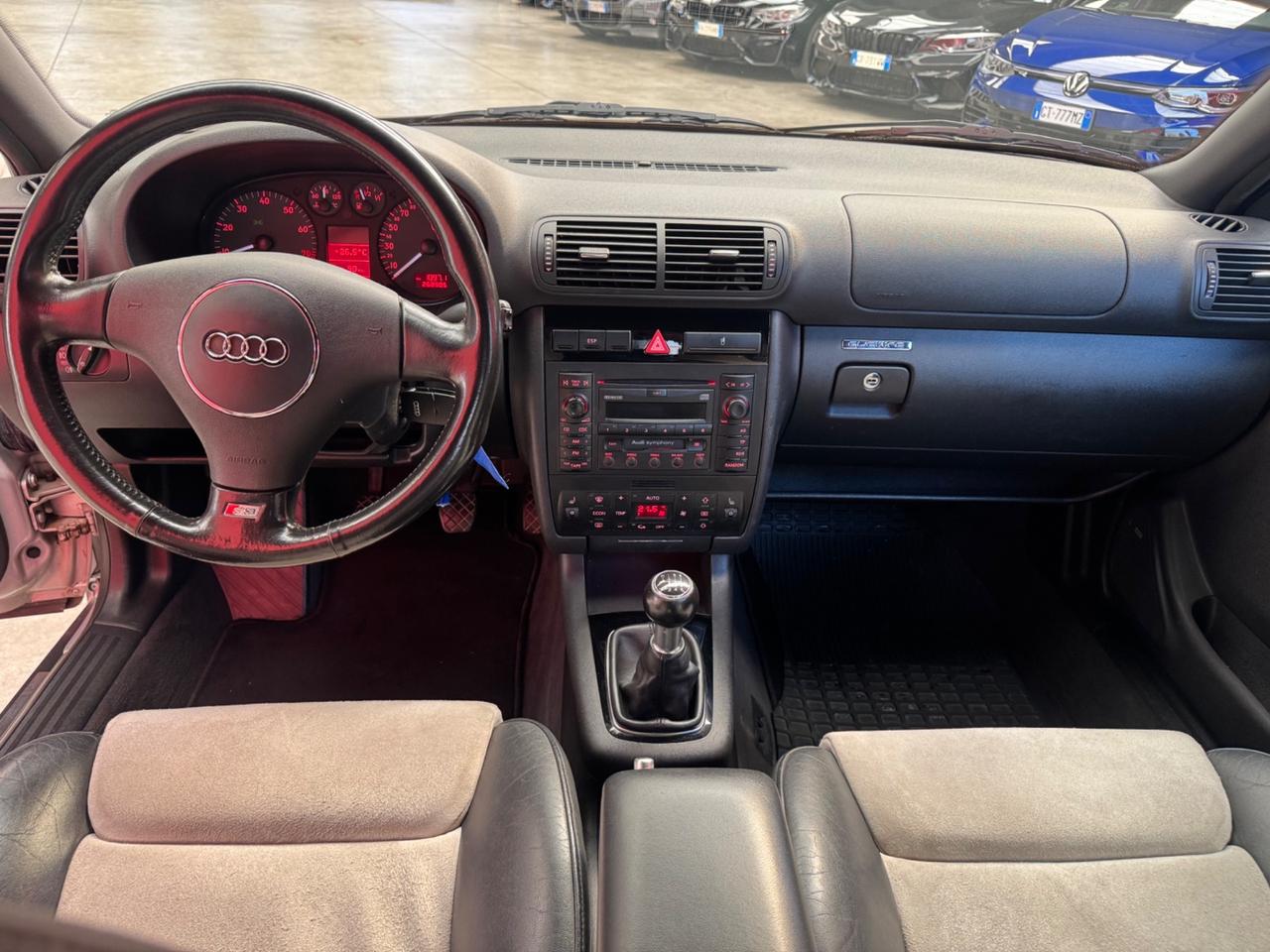 Audi A3 1.8 turbo 20V cat 3p. Attraction
