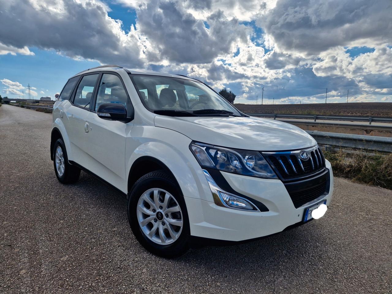 Mahindra XUV500 2.2 16V FWD W6