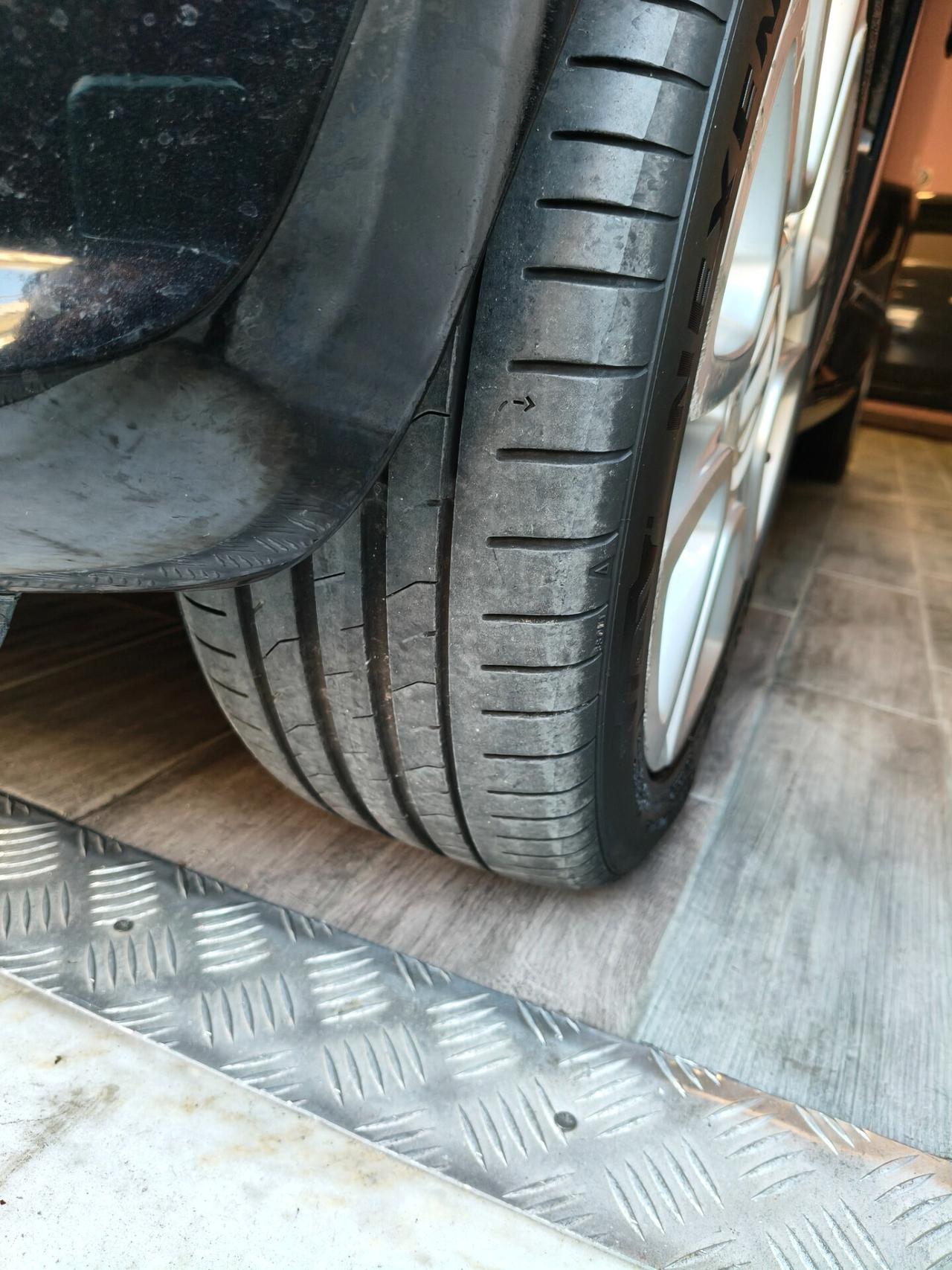 VOLKSWAGEN UP 1000 A METANO FULL OPTIONAL