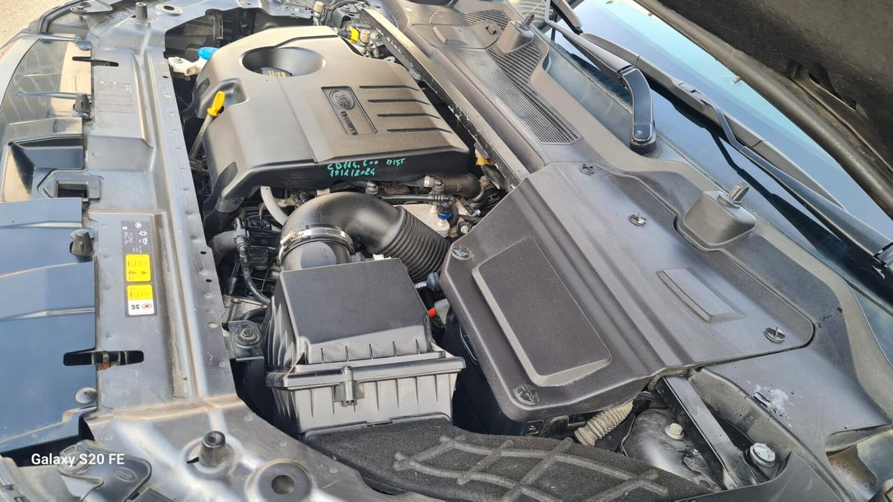 Land Rover Discovery Sport 2.0 TD4 150 CV Catena sostituita