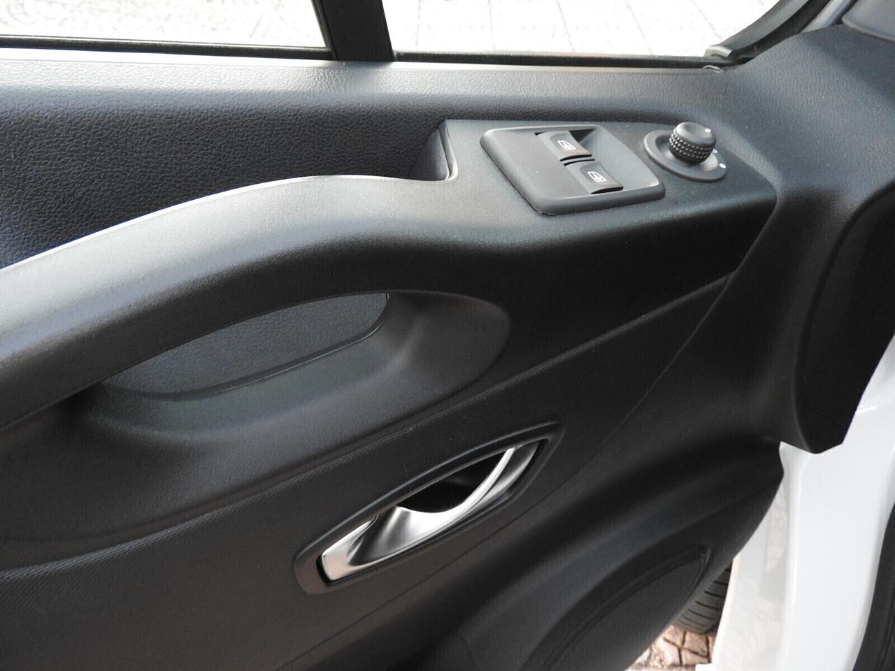 Fiat Talento 6 posti autocarro