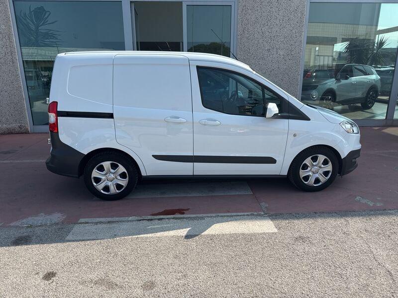 Ford Transit Courier 1.5 TDCi 75CV Van Trend