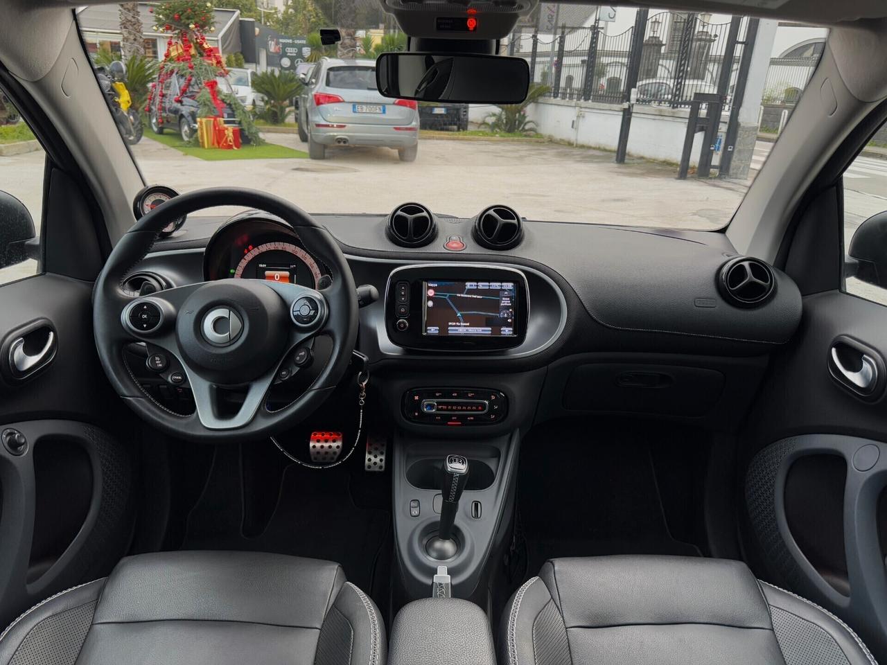 Smart forTwo 0.9 T Parisblue BRABUS Style 90CV