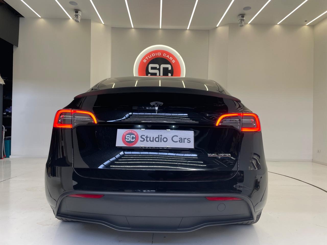 Tesla Model Y AWD Performance